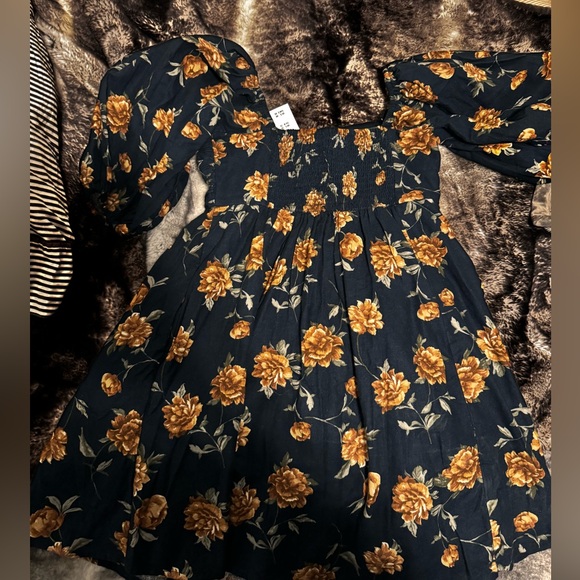 The A&F Emerson Linen-Blend Puff Sleeve Mini Dress size Small - Picture 3 of 5